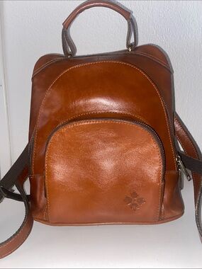 Patricia Nash Alencon Leather backpack Tan adjustable straps  w/Dust Bag